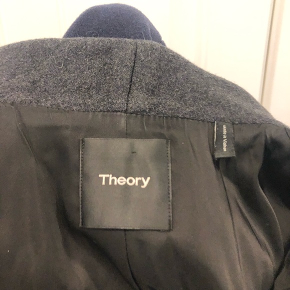 Theory stand up wool coat - Picture 3 of 9
